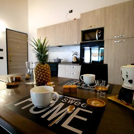 Leonardo Apartment *
